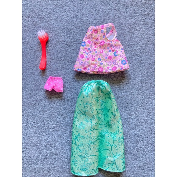 Barbie Fashion Clothes with Argyle Dress Accessories Pack - HJT17 - Picture 4 of 5